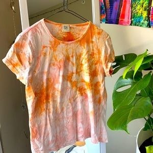 Tie-Dye T-Shirt 💥Bundle Tie Dye’s to Save✨